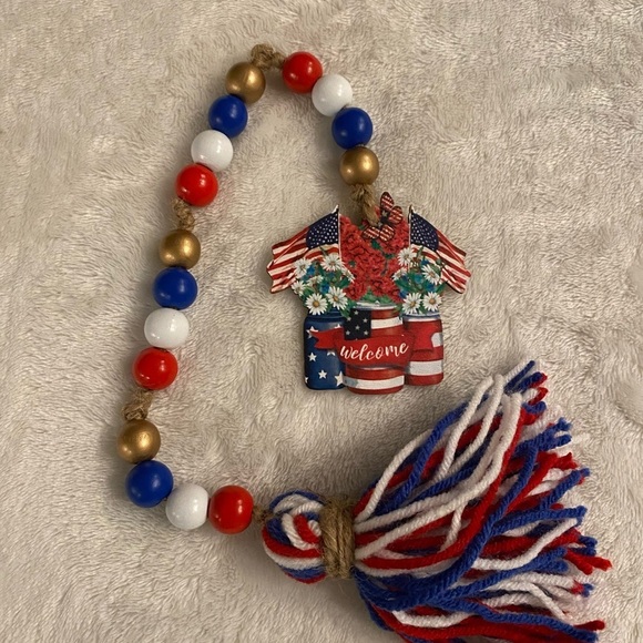 5️⃣ listings for 25.00 sale Fourth of July wood bead garland ornament. - Picture 3 of 6